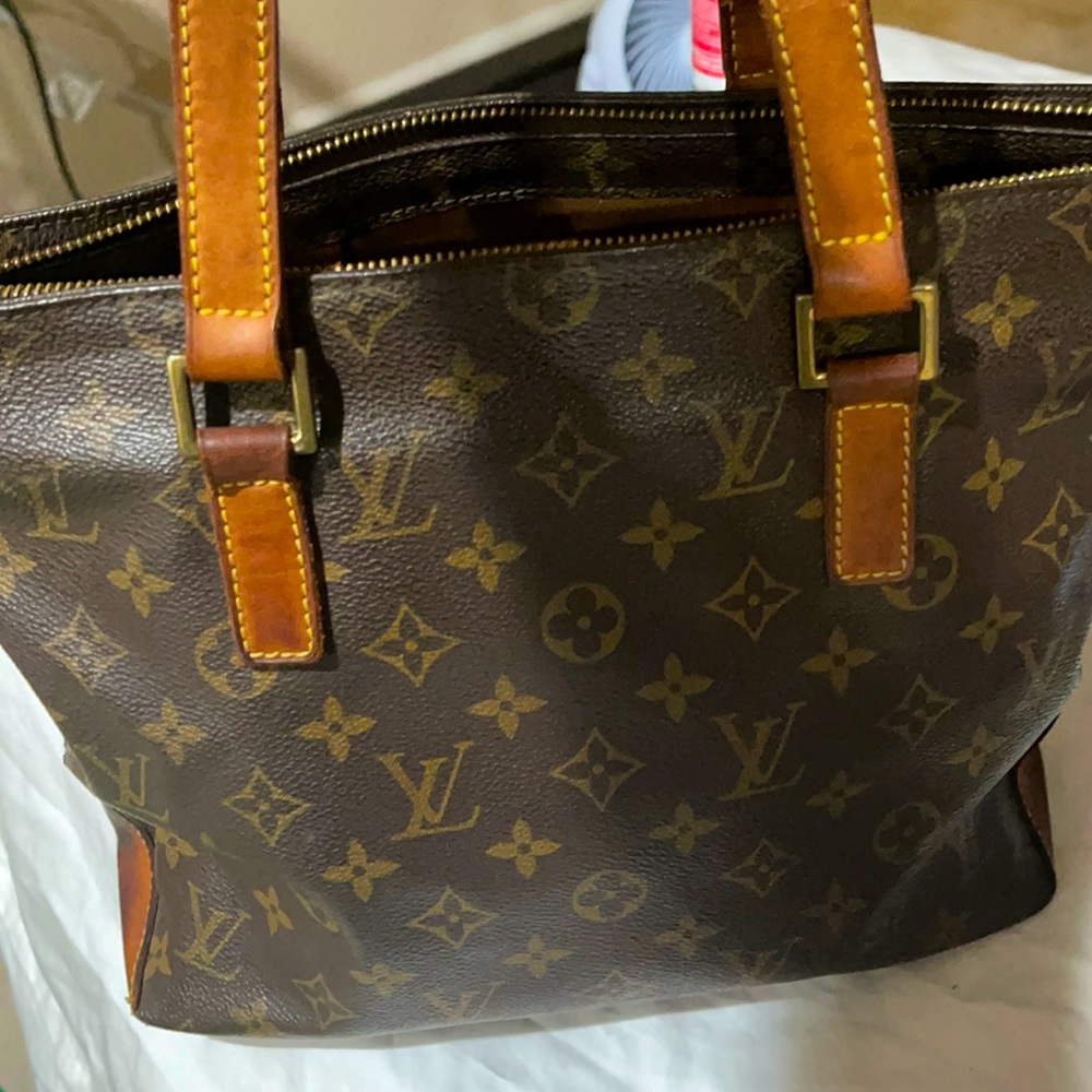 Louis Vuitton authentic